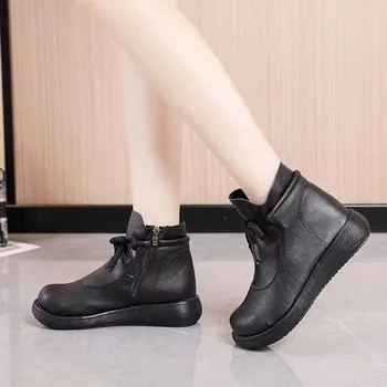 Зима 2023, новые женские повседневные аутентичные ботинки в стиле ретро на низком каблуке, удобные мягкие модные теплые ботинки на плоской подошве, женская однотонная обувь на шнуровке.